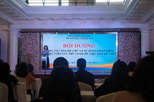 Bồi dưỡng công tác xóa mù chữ và sử dụng phần mềm trang TTĐT lưu trữ cơ sở dữ liệu xóa mù chữ